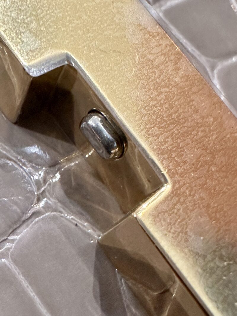 Hermès Constance 19 Gris Tourterelle Shiny Crocodile Gold Hardware - Image 10