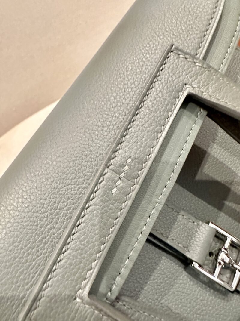 Hermès Halzan 25 Evercolor Vert Amande Gold Hardware - Image 9