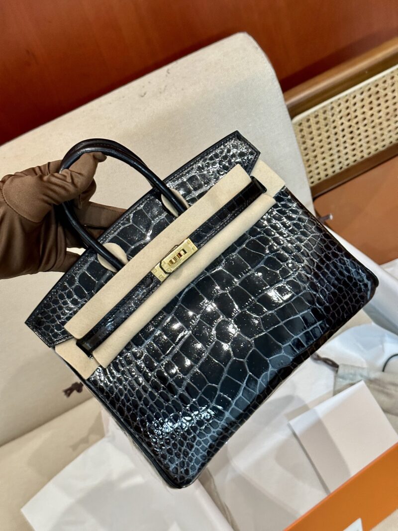 Hermès Birkin 25 Noir, Gold Shiny Crocodile Gold Hardware - Image 7