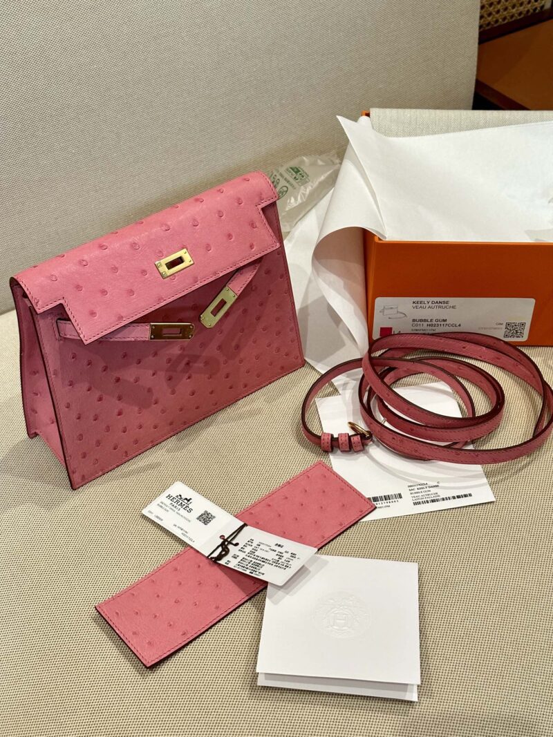 Hermès Kelly Danse 22 Ostrich Rose Bubble Gold Hardware - Image 6