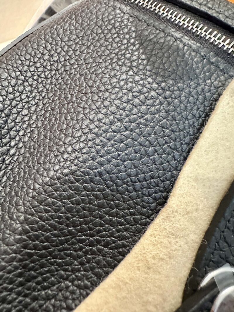 Hermès Mini Lindy 19 Togo Noir Silver Hardware - Image 13
