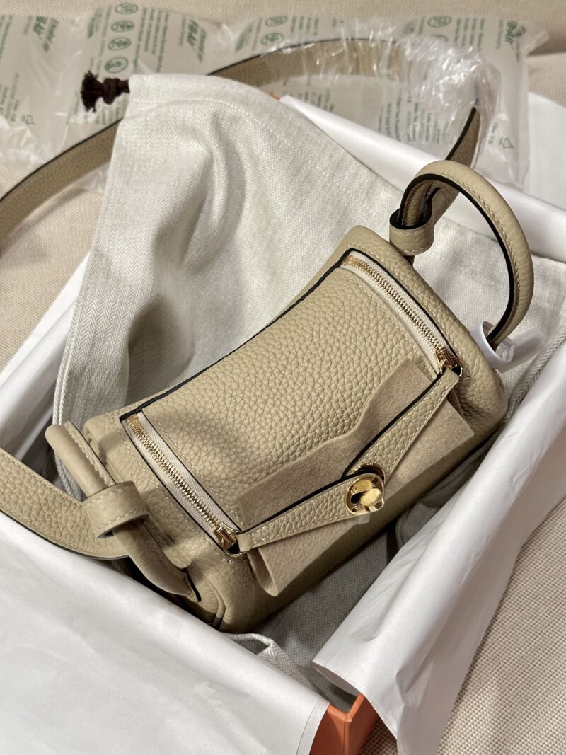 Hermès Mini Lindy 20 Taurillon Clemence Gris Trench Silver Hardware - Image 8