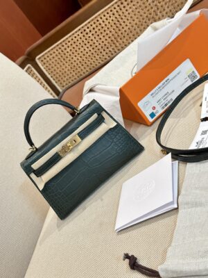 Hermès Mini Kelly Alligator Vert Cypres Gold Hardware