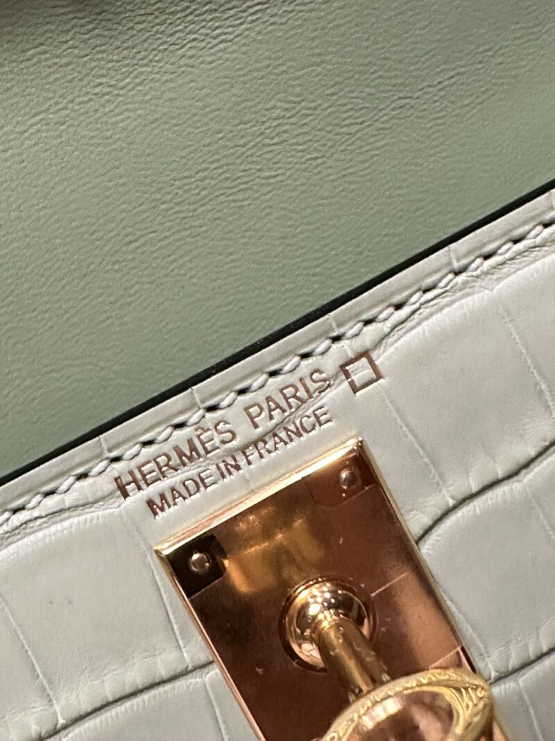 Hermès Mini Kelly Matte Alligator Vert D'eau Gold Hardware - Image 21