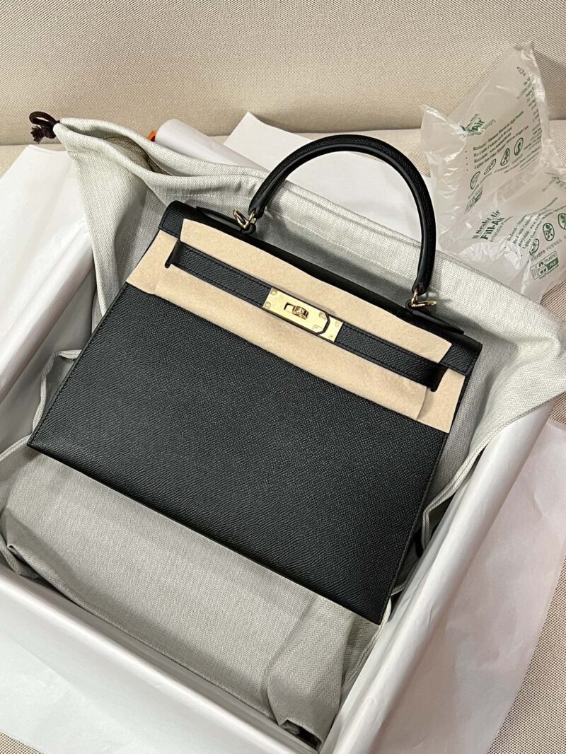 Hermès Kelly 25 Epsom Noir Gold Hardware - Image 2
