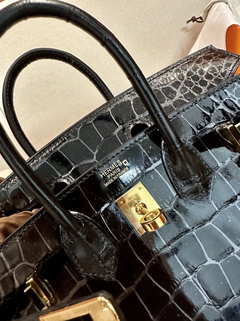 Hermès Birkin 25 Noir, Gold Shiny Crocodile Gold Hardware - Image 8