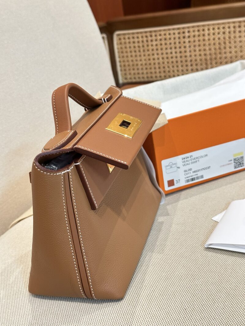 Hermès Mini Kelly 2424 Evercolor & Swift Gold Gold Hardware - Image 12