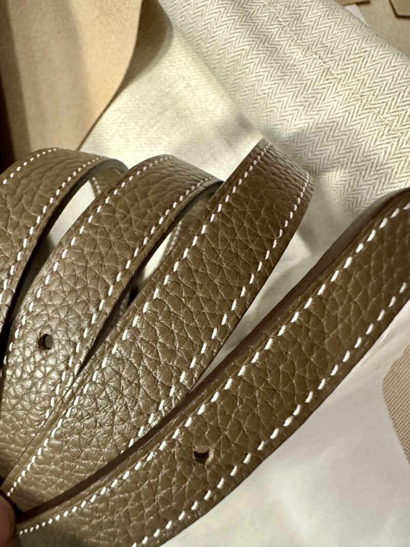 Hermès Halzan 31 Clemence Etoupe Gold Hardware - Image 8