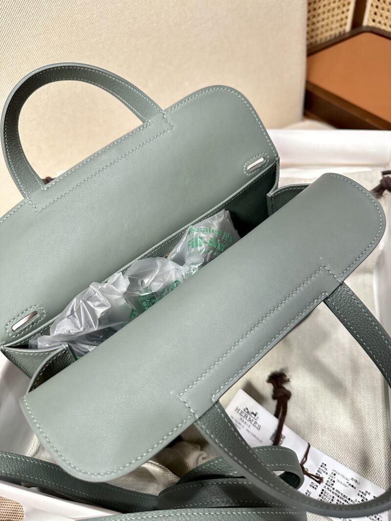 Hermès Halzan 25 Evercolor Vert Amande Gold Hardware - Image 5