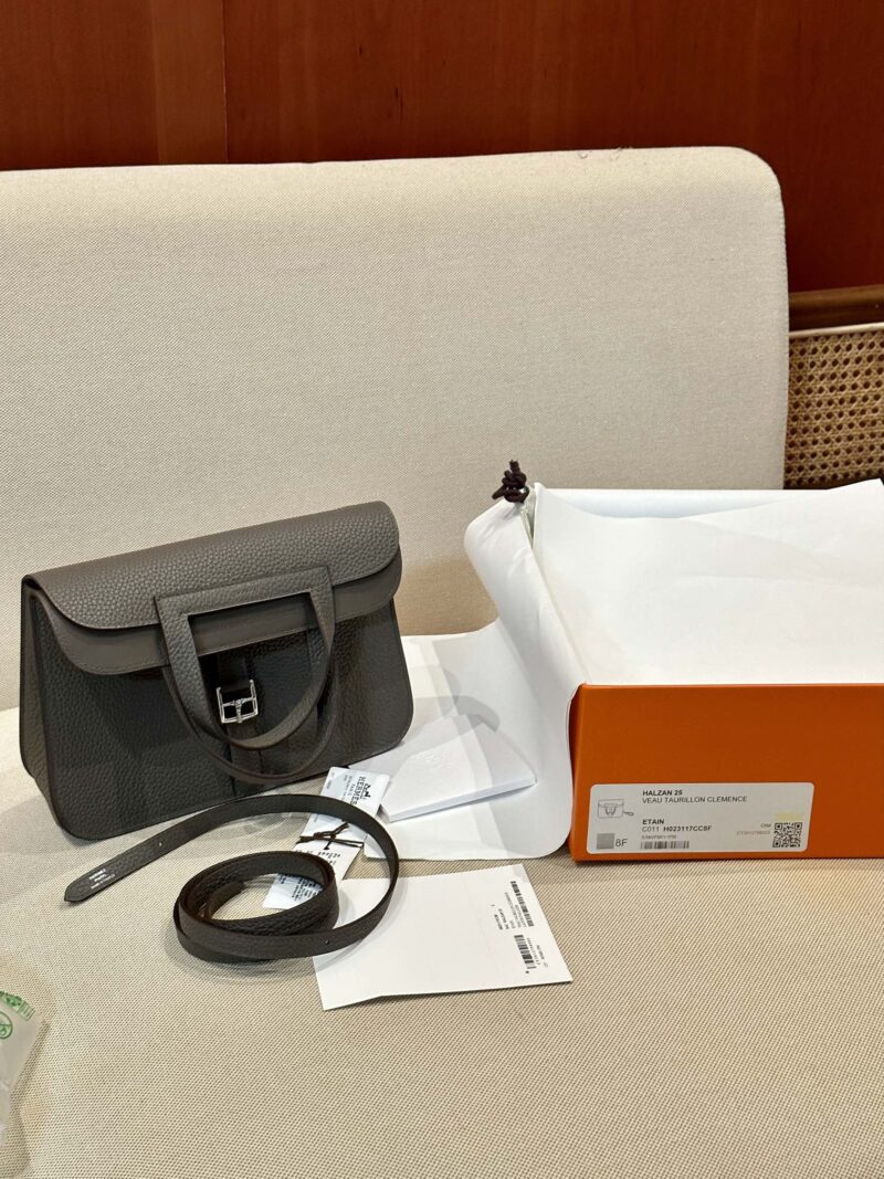 Hermès Halzan 25 Taurillon Clemence & Swift Etain Silver Hardware - Image 4
