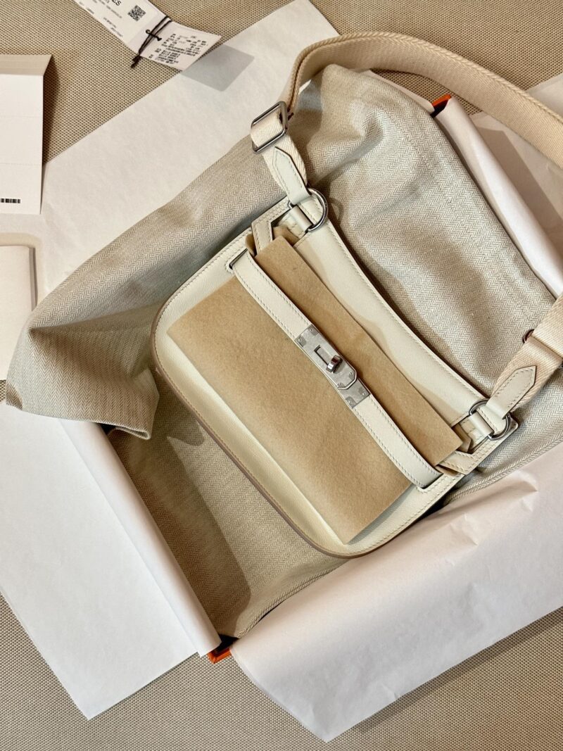 Hermès Jypsiere 23 Swift Mushroom Silver Hardware