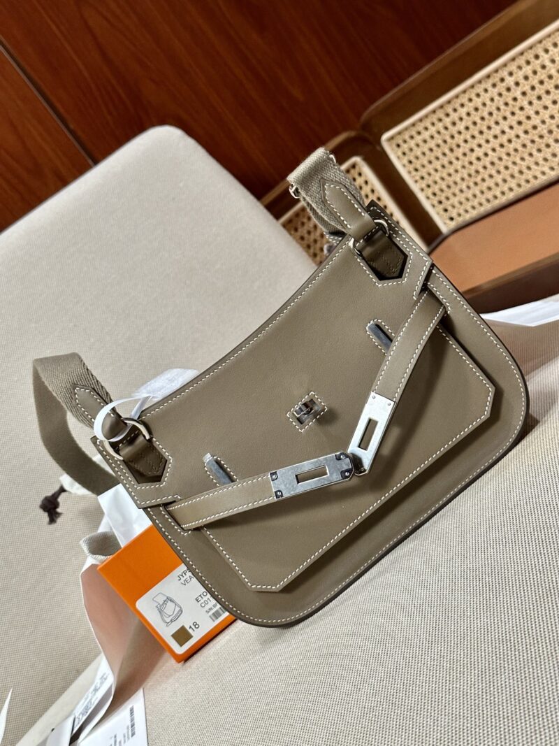Hermès Jypsiere 23 Swift Etoupe Silver Hardware - Image 4