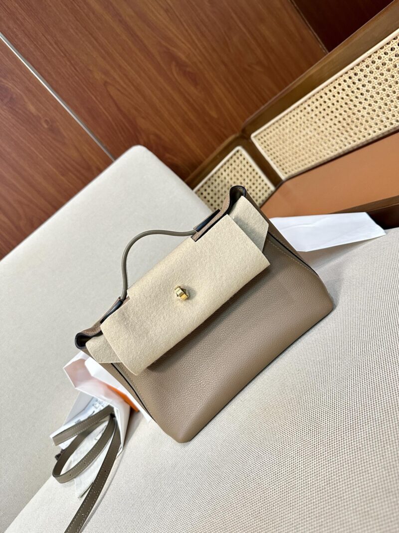 Hermès Mini Kelly 2424 Evercolor & Swift Beige Weimer & Etoupe Gold Hardware - Image 3