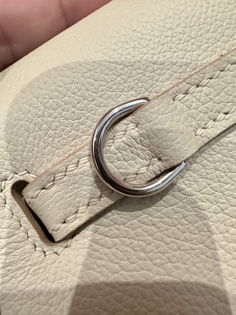 Hermès Kelly Danse 22 Evercolor Craie Silver Hardware - Image 8