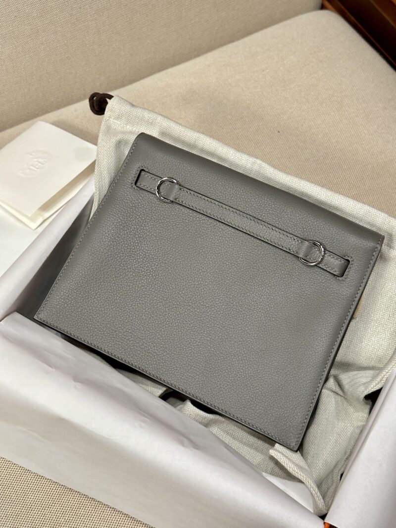 Hermès Kelly Danse 22 Evercolor Gris Meyer Silver Hardware - Image 5
