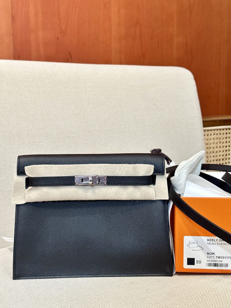 Hermès Kelly Danse 22 Evercolor Noir Silver Hardware - Image 3
