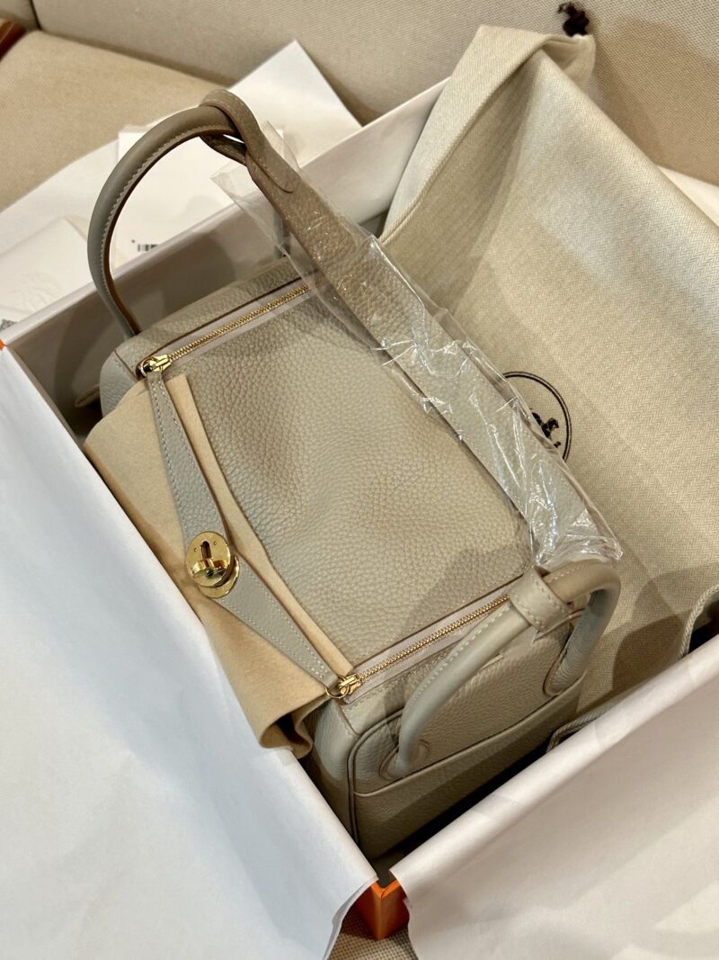 Hermès Lindy 26 Clemence Beton Gold Hardware - Image 3