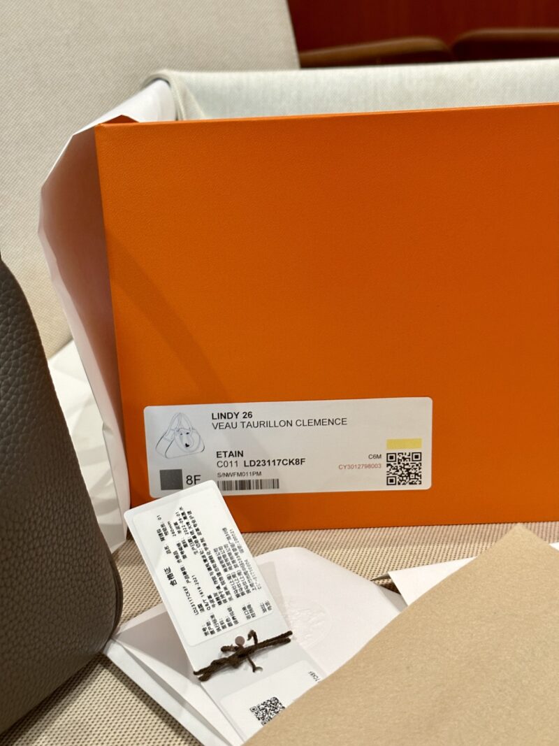 Hermès Lindy 26 Clemence Etain Silver Hardware - Image 17