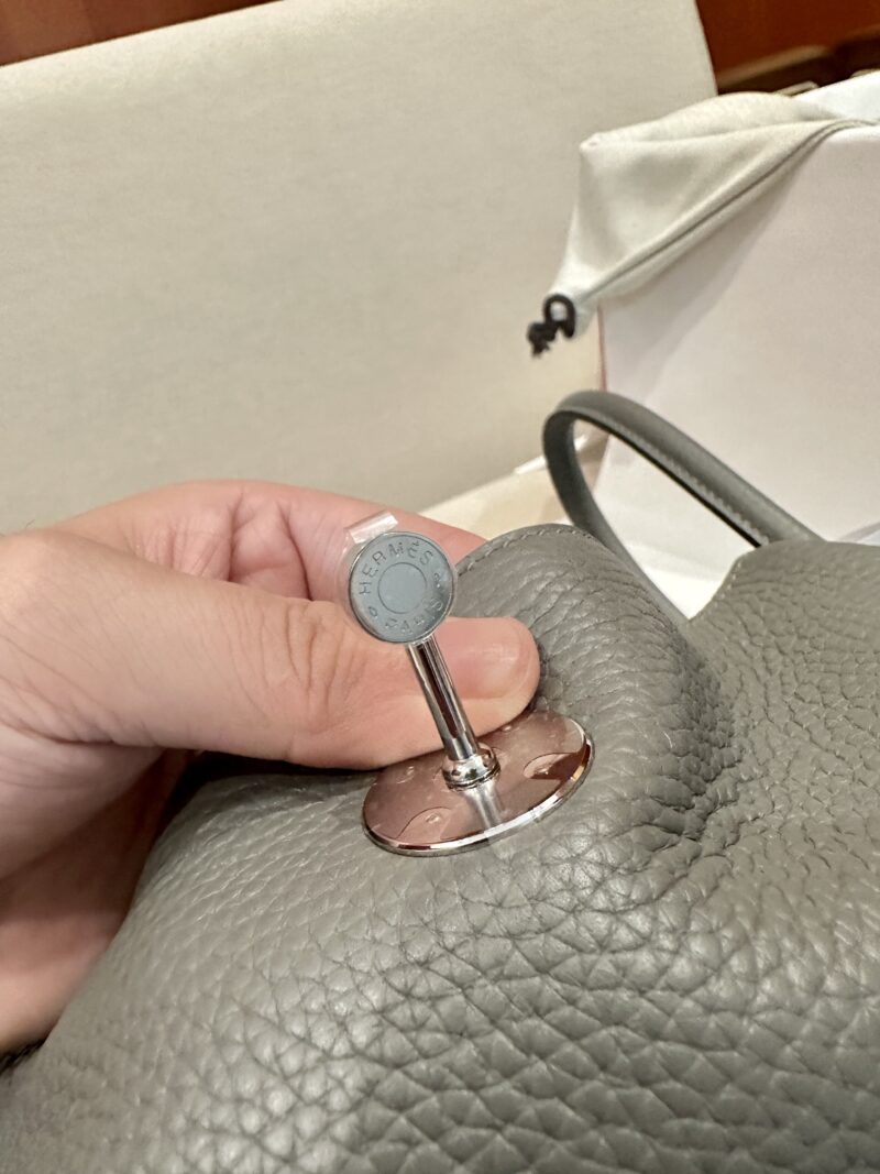 Hermès Lindy 26 Taurillon Clemence Gris Meyer Silver Hardware - Image 9