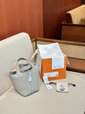 Hermès Picotin 18 Clemence Beton Silver Hardware