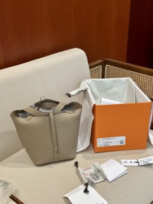 Hermès Picotin 22 Taurillon Clemence Beige Marfa Silver Hardware