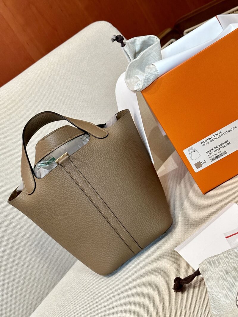 Hermès Picotin 18 Taurillon Clemence Beige De Weimer Gold Hardware - Image 2