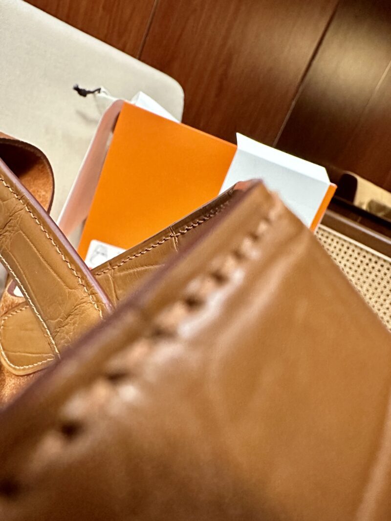 Hermès Picotin 22 Taurillon Clemence & Crocodile Gold Gold Hardware - Image 8