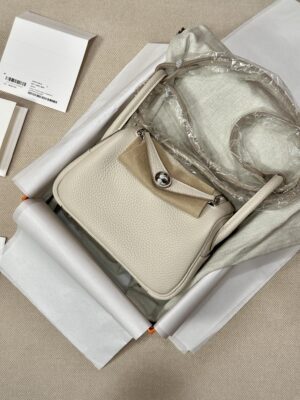 Hermès Mini Lindy 20 Taurillon Clemence Craie Silver Hardware