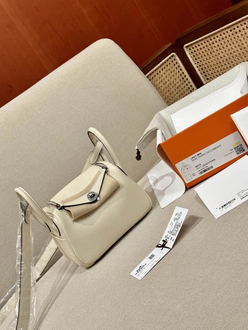 Hermès Mini Lindy 20 Taurillon Clemence Nata Silver Hardware - Image 3