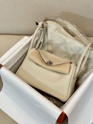 Hermès Lindy 26 Togo Craie Silver Hardware