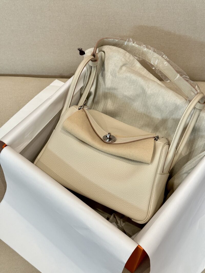 Hermès Lindy 26 Togo Craie Silver Hardware