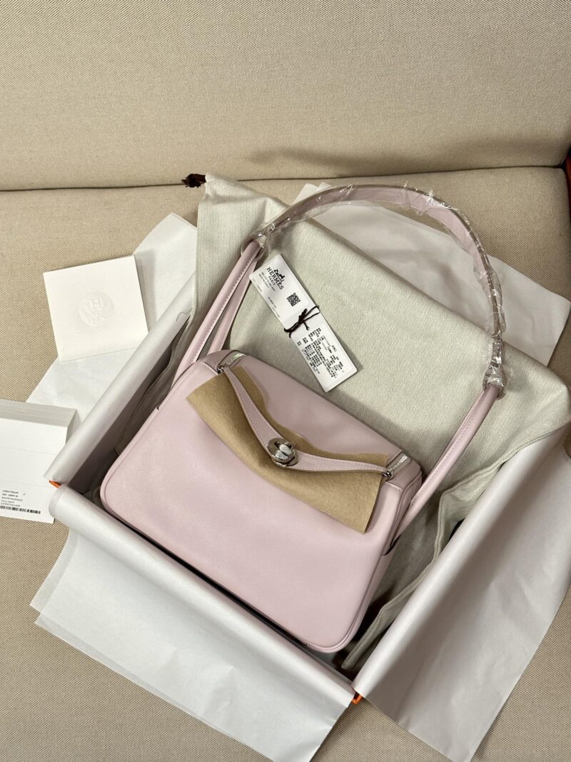 Hermès Lindy 26 Swift Mauve Pale & Gold Gold Hardware