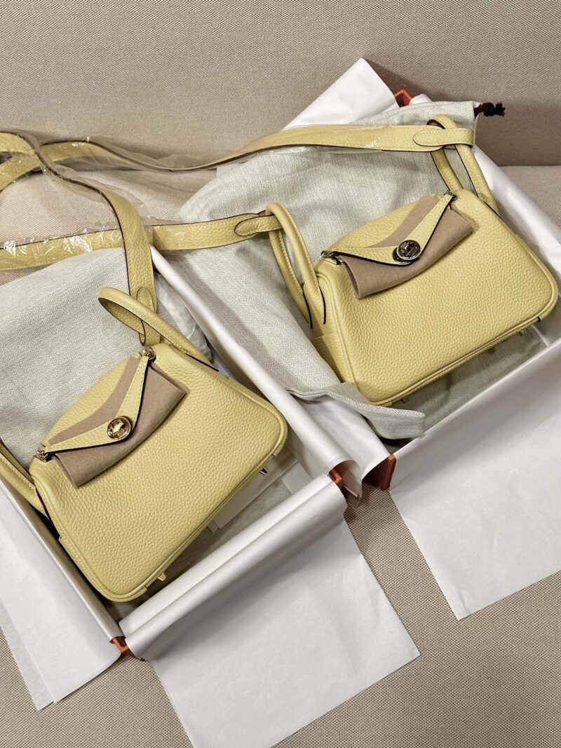 Hermès Mini Lindy 20 Taurillon Clemence Jaune Poussin & Nata Silver Hardware - Image 3