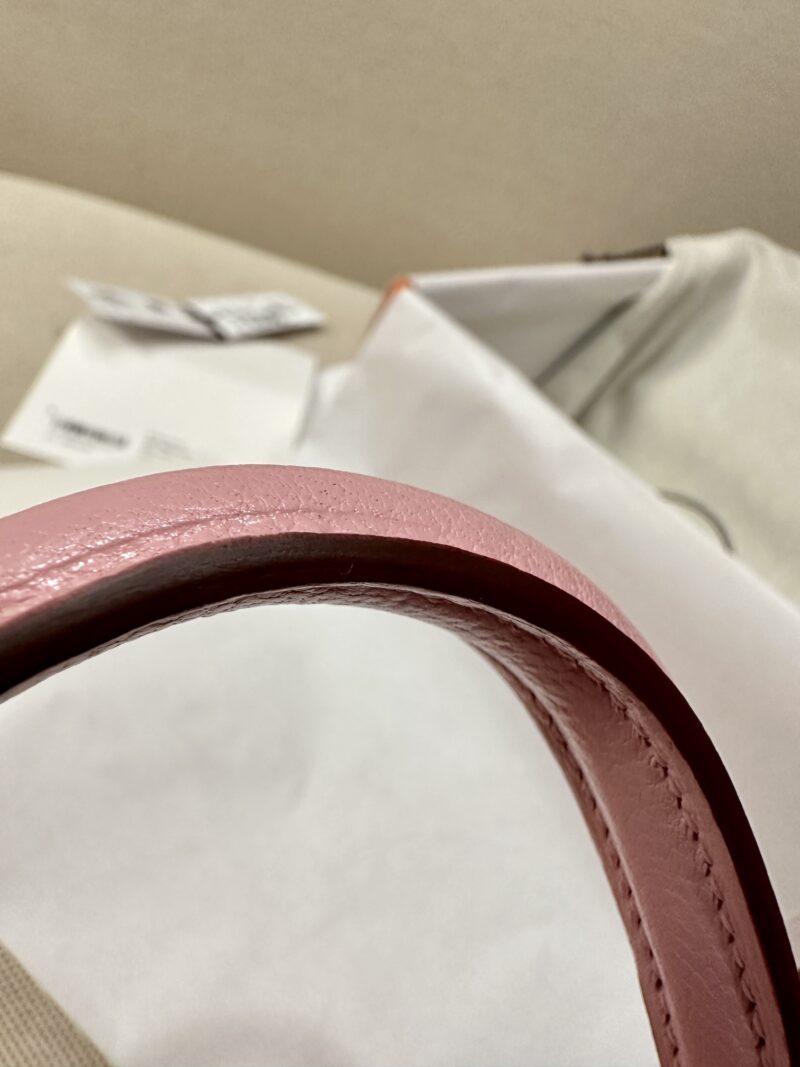 Hermès Mini Kelly 19 Chevre Rose Sakura Gold Hardware - Image 24