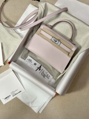 Hermès Mini Kelly 19 Epsom Mauve Pale Silver Hardware
