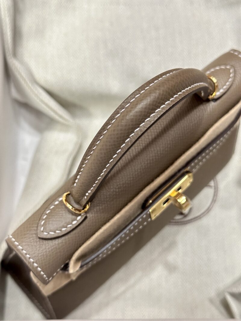Hermès Mini Kelly Epsom Etoupe Gold Hardware - Image 3