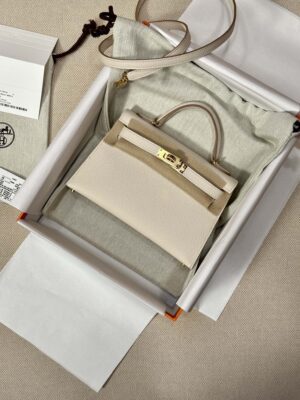 Hermès Mini Kelly 19 Epsom Craie Gold Hardware
