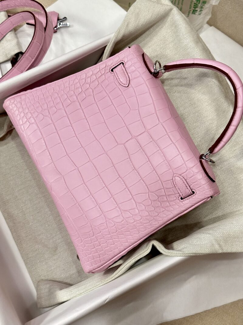 Hermès Kelly 25 Matte Alligator Pink Silver Hardware - Image 6