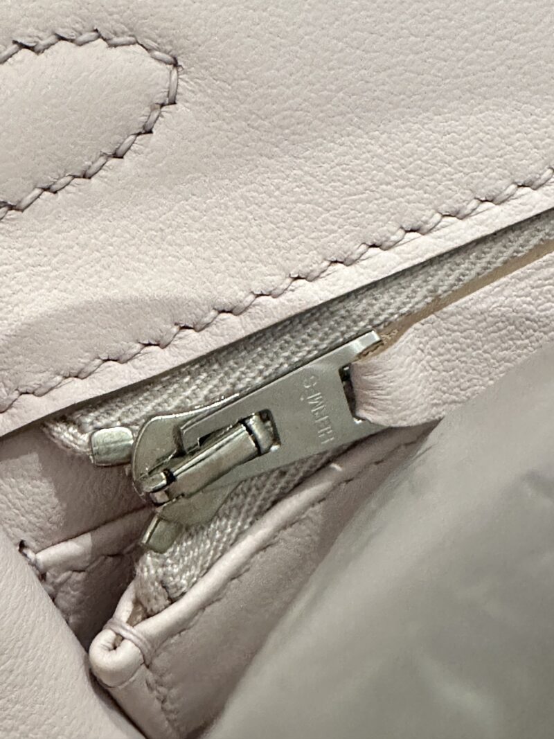 Hermès Kelly 25 Swift Mauve Silver Hardware - Image 10