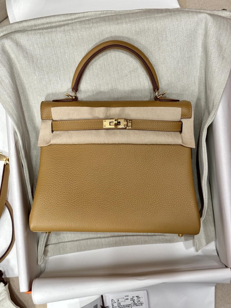 Hermès Kelly 25 Togo Biscuit Gold Hardware