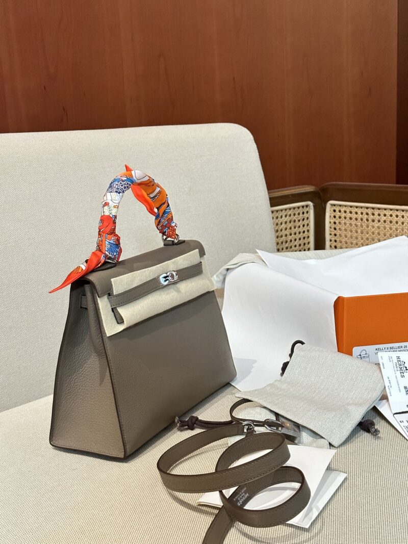 Hermès Kelly 25 Chevre Etoupe Silver Hardware - Image 3