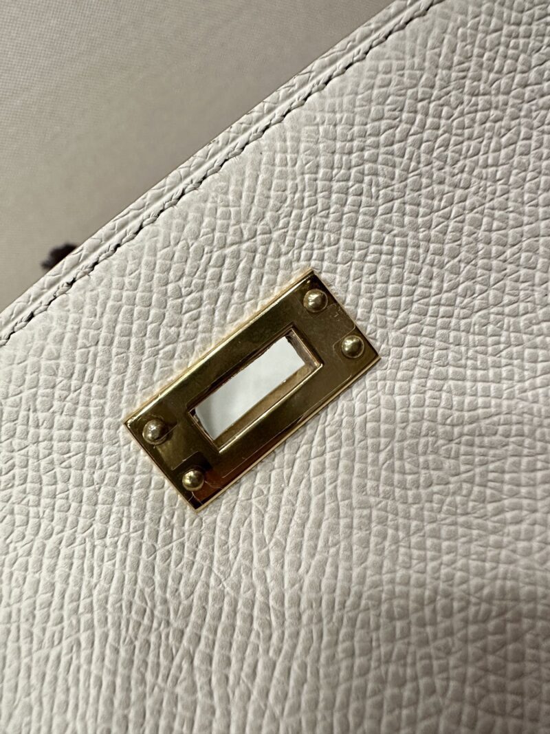 Hermès Kelly 25 Epsom Craie Gold Hardware - Image 18