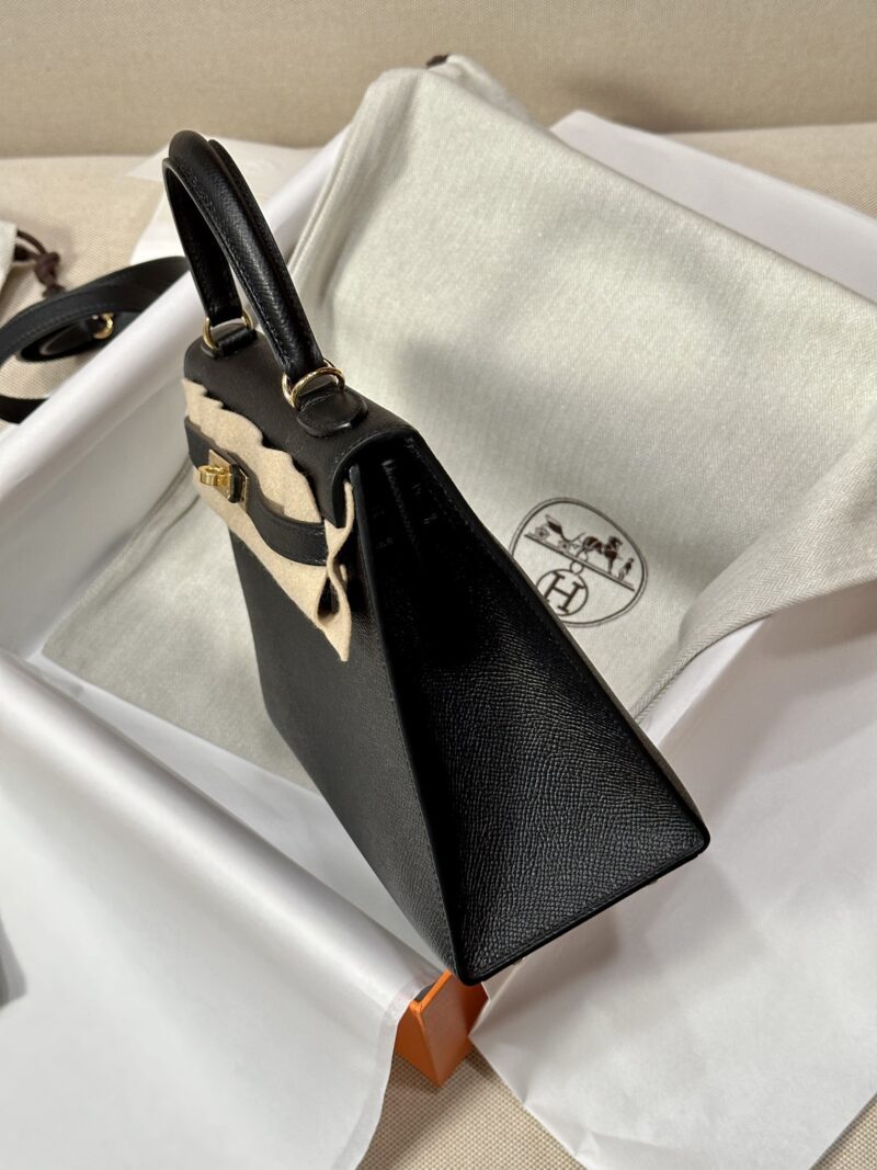 Hermès Kelly 25 Epsom Noir Gold Hardware - Image 6