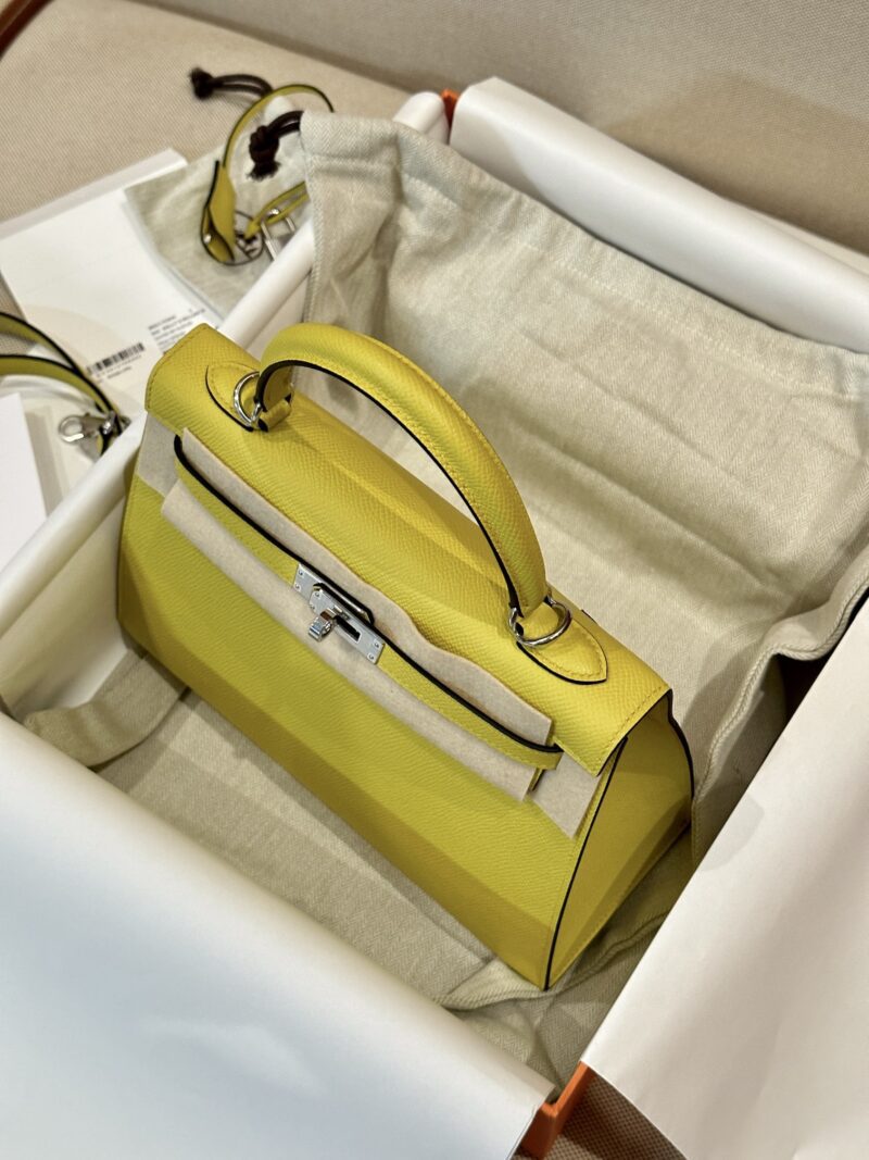 Hermès Kelly 25 Epsom Jaune de Naples Silver Hardware - Image 3