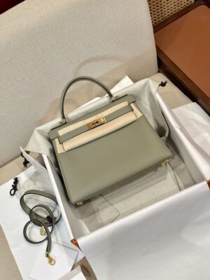 Hermès Kelly 28 Togo Sauge, Gold Gold Hardware