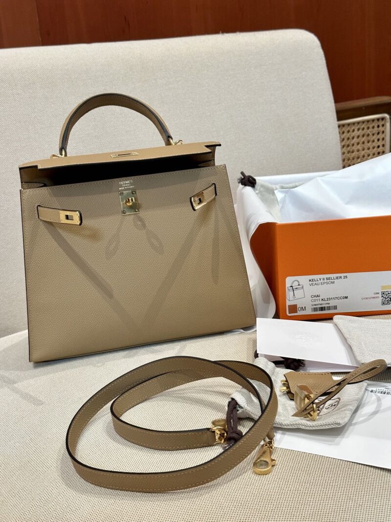 Hermès Kelly 25 Epsom Chai, Gold Gold Hardware - Image 4