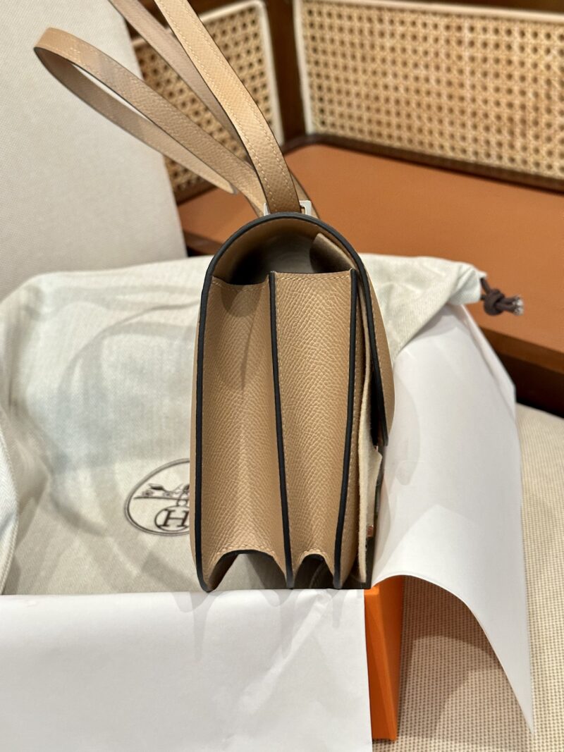 Hermès Constance 19 Chai, Rose Gold Epsom Gold Hardware - Image 5