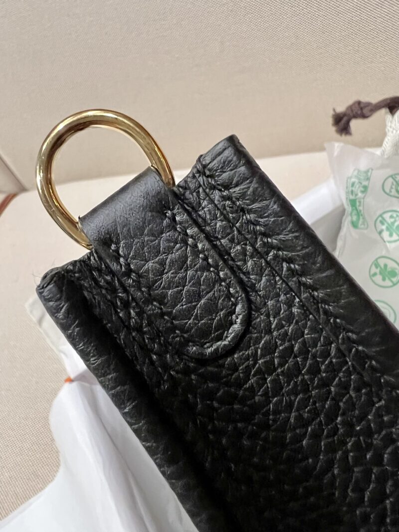 Hermès Mini Evelyne 16 Taurillon Clemence Noir Gold Hardware - Image 8