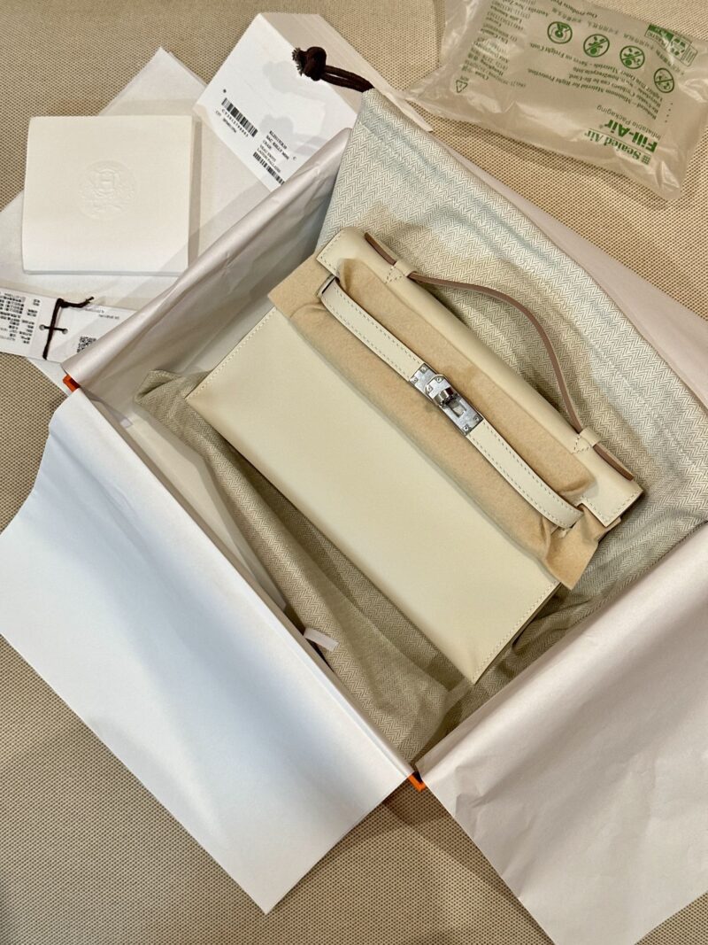 Hermès Kelly Pochette Craie Swift Palladium Hardware
