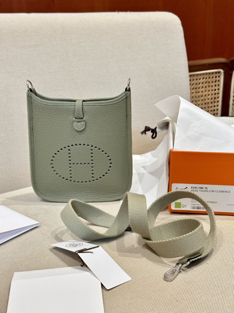 Hermès Mini Evelyne16 Clemence Sauge Silver Hardware - Image 4